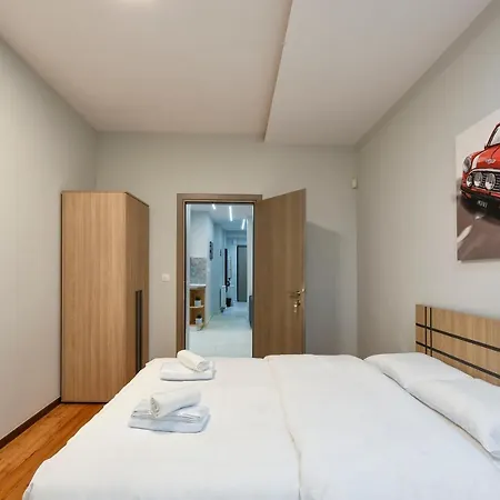 Center Luxury *